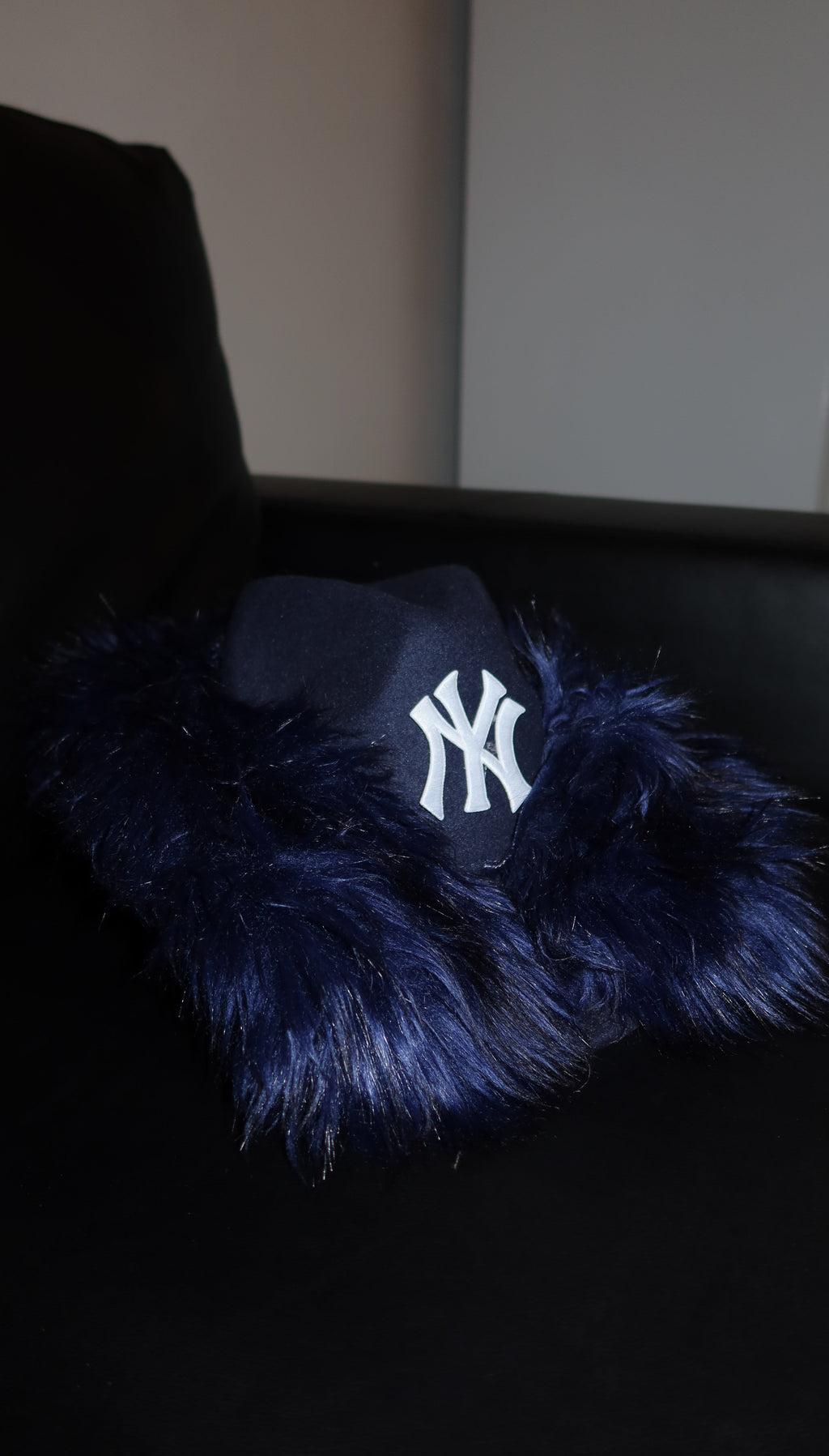 NY iconic fur blue limited