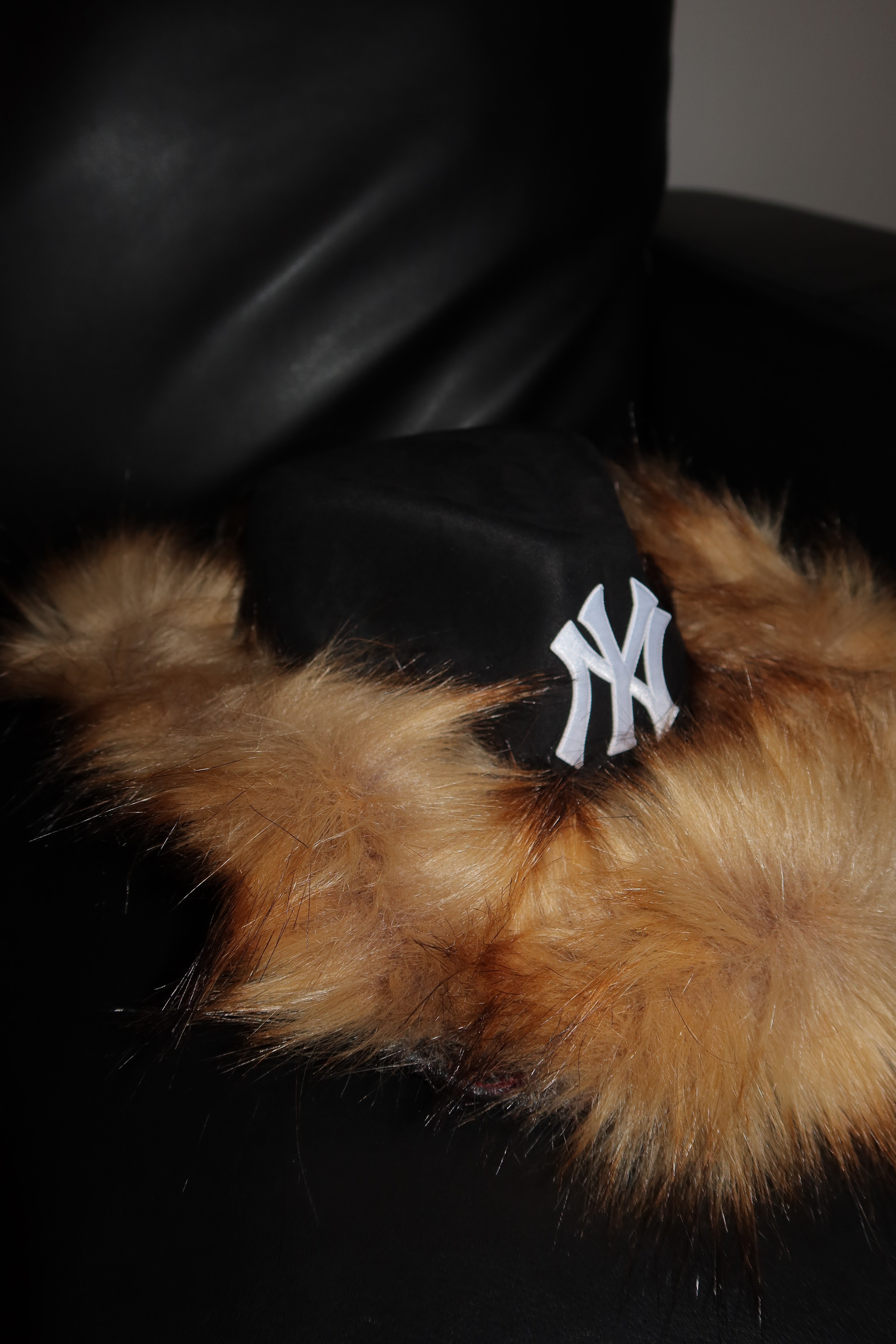NY iconic fur black
