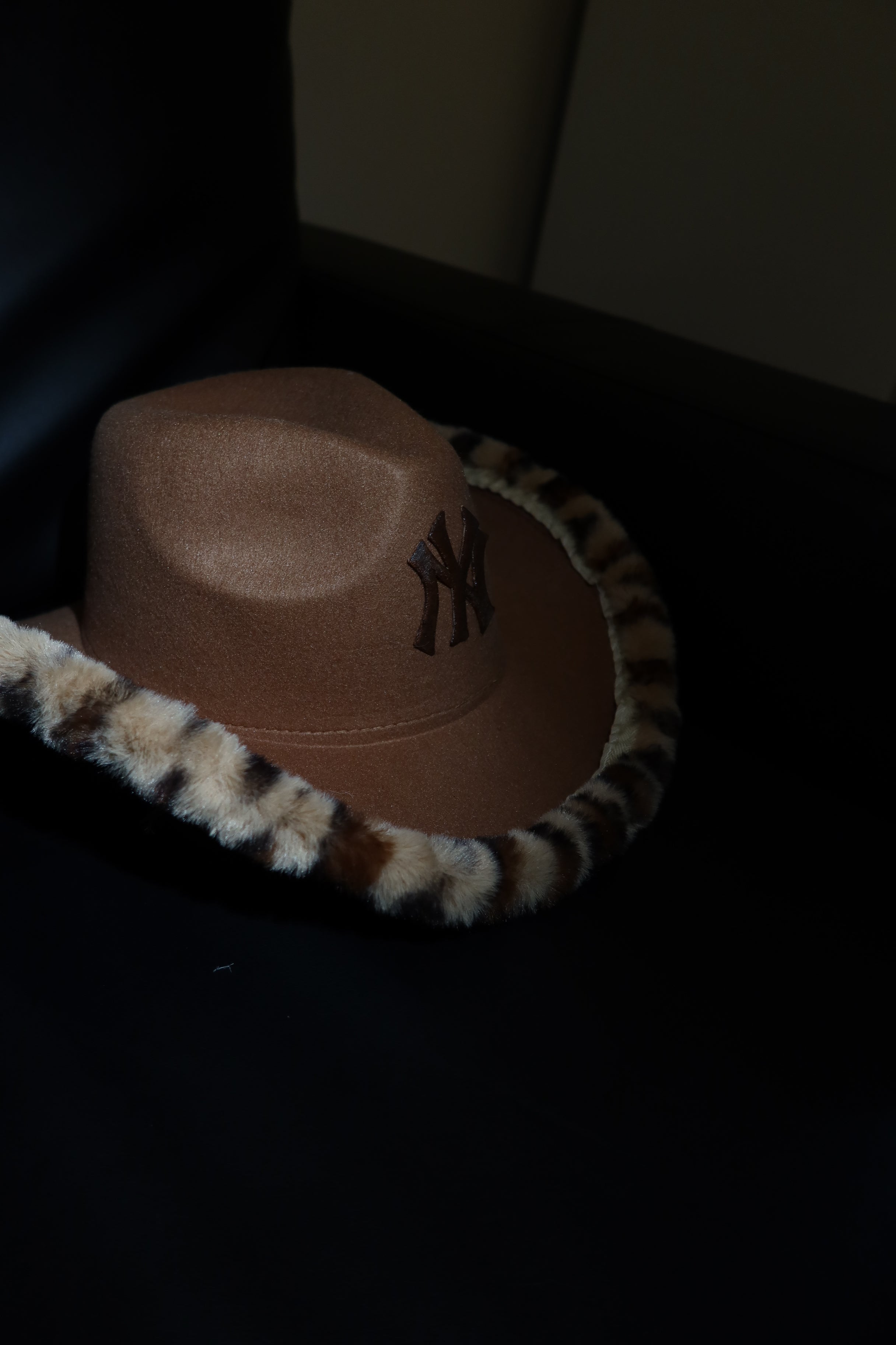 NY iconic fur leopard